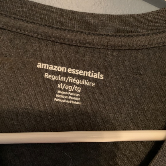 V neck t shirt - Picture 2 of 2